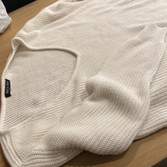 WHITE FOX White oversized knit sweater - Picture 4 of 5